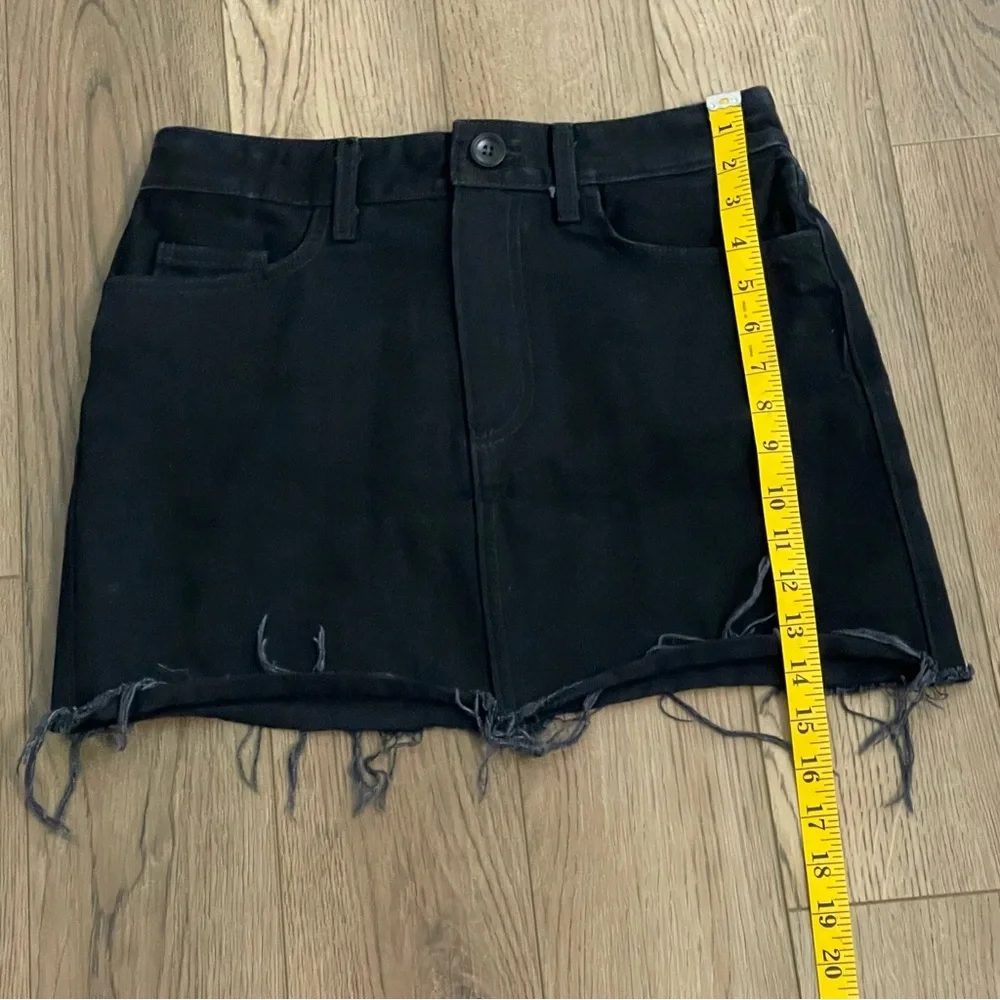 Carmar Black Mini Denim Skirt Raw Hem Women’s‎ 26